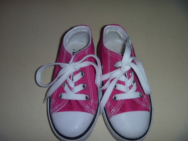 little girls pink converse